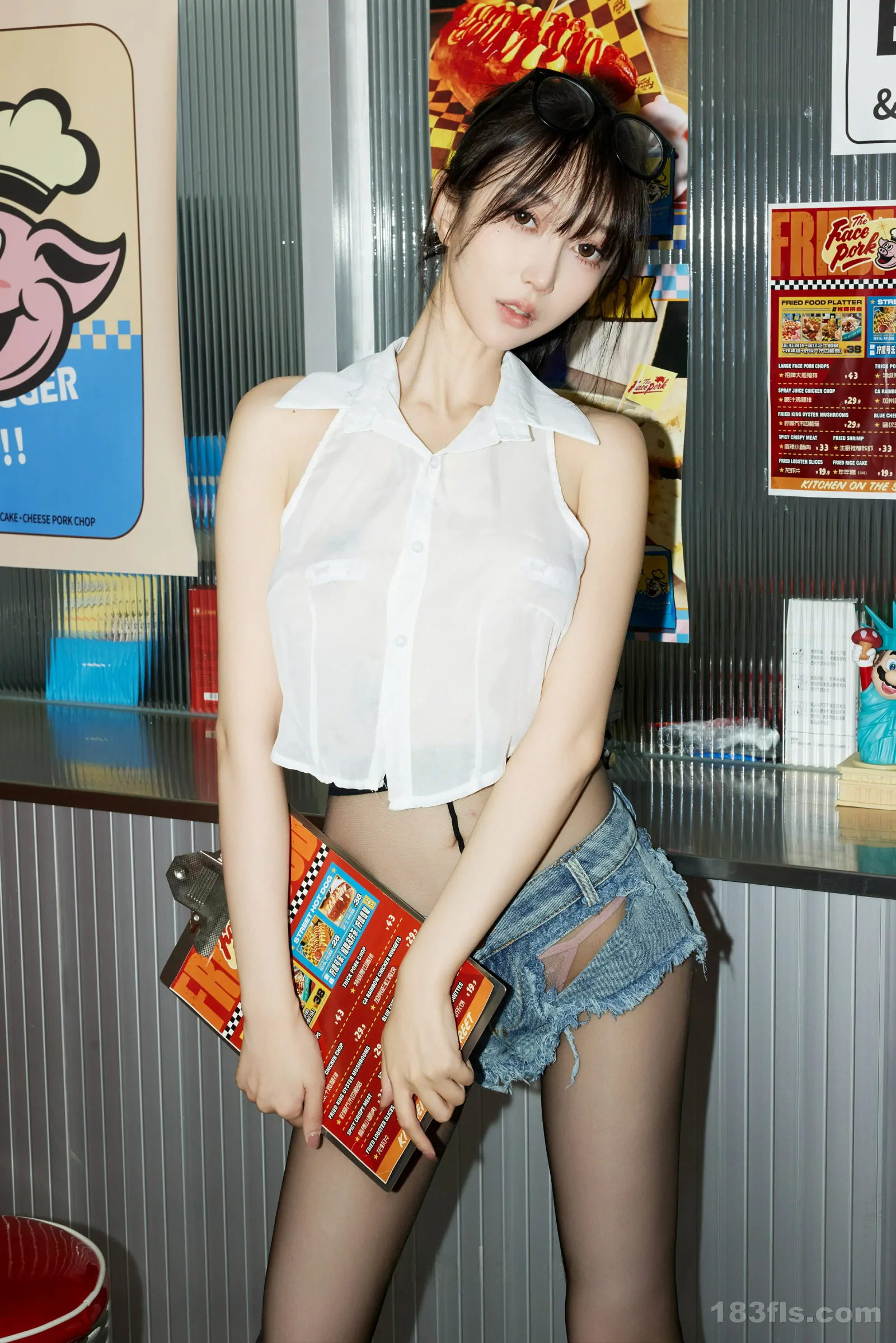 xiuren秀人网福利玥儿玥er大尺度私拍无码流出杭州旅拍