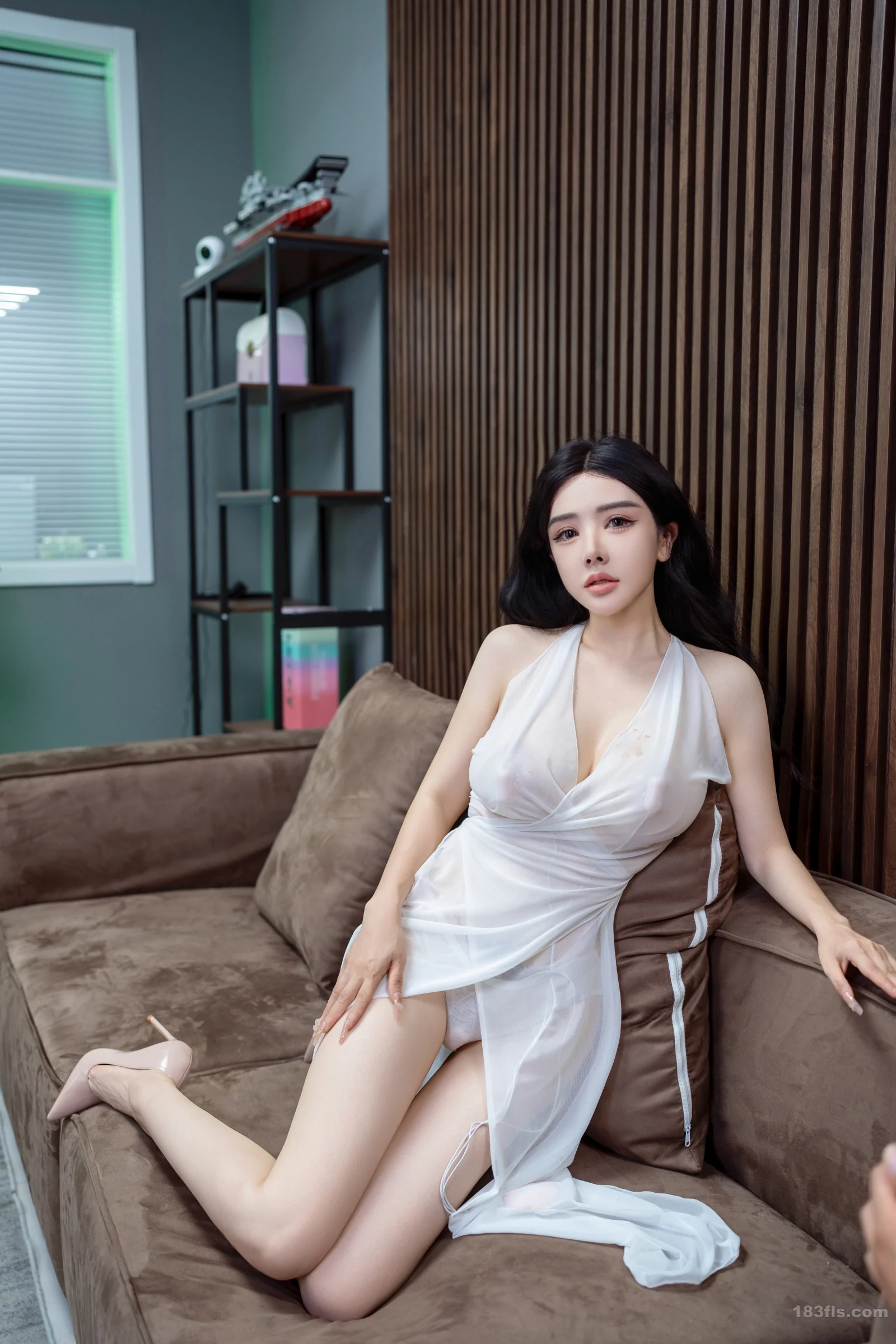 xiuren秀人网福利潘思沁大尺度私拍无码流出吸奶器