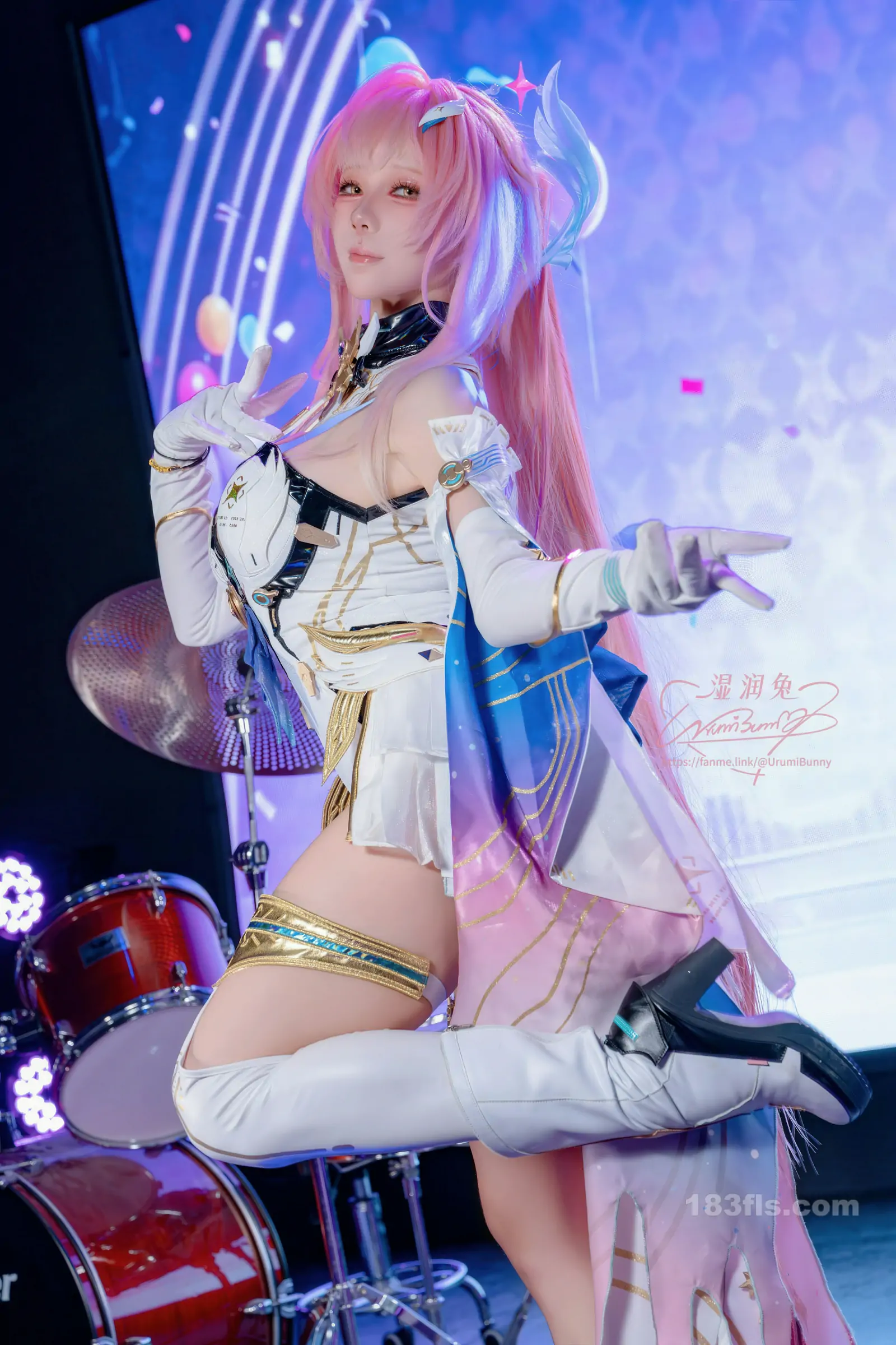 咬一口兔娘(Yiko湿润兔) – 2026年06月作品 鸣潮 爱弥斯