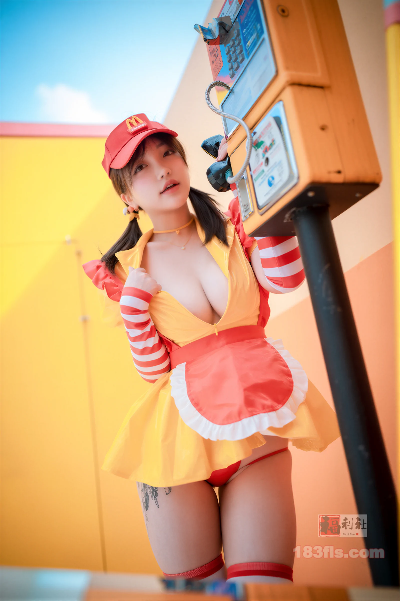 孙乐乐 Son Ye Eun (손예은)  DJAWA Photo McDonald’s Girl