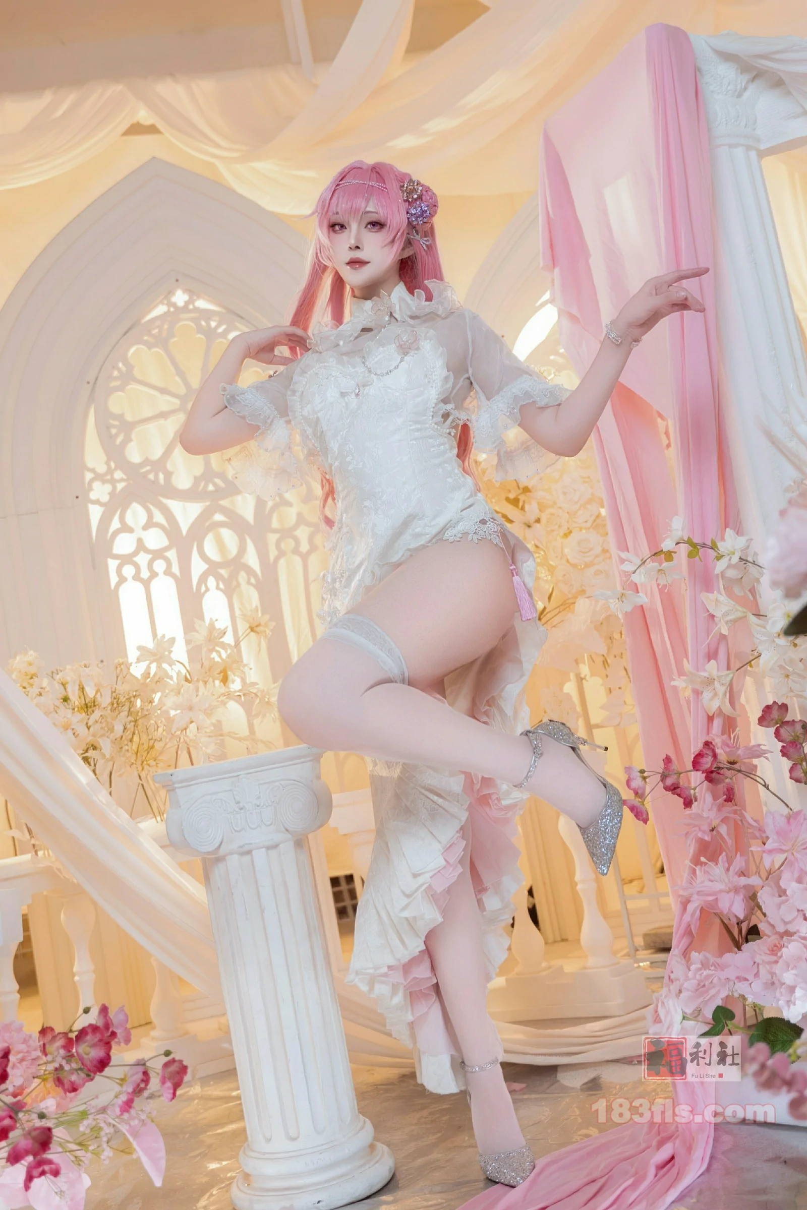 Natsuko夏夏子 – NIKKE 桃乐丝旗袍
